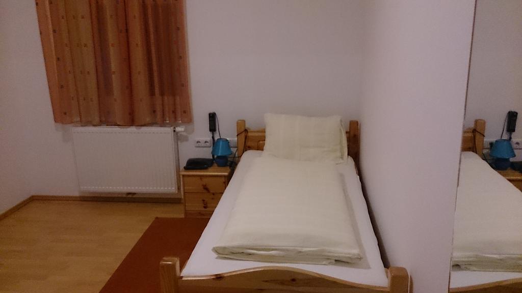 Gasthof Zum Goldenen Pflug Amstetten Habitación foto